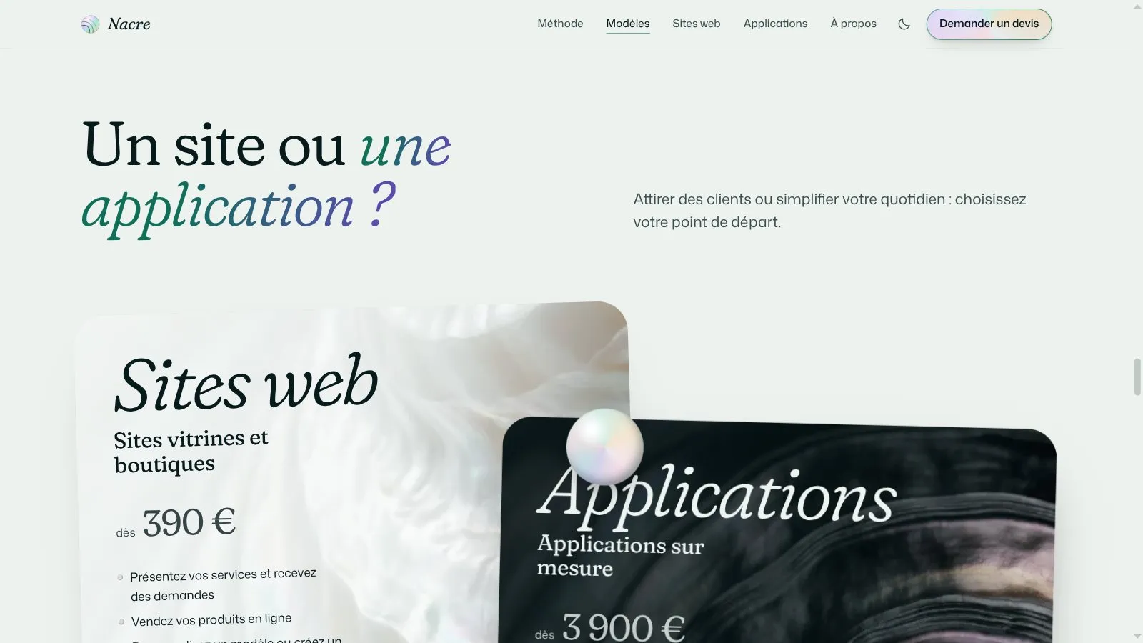 Les deux offres, sites web et applications, dans des écrins de nacre