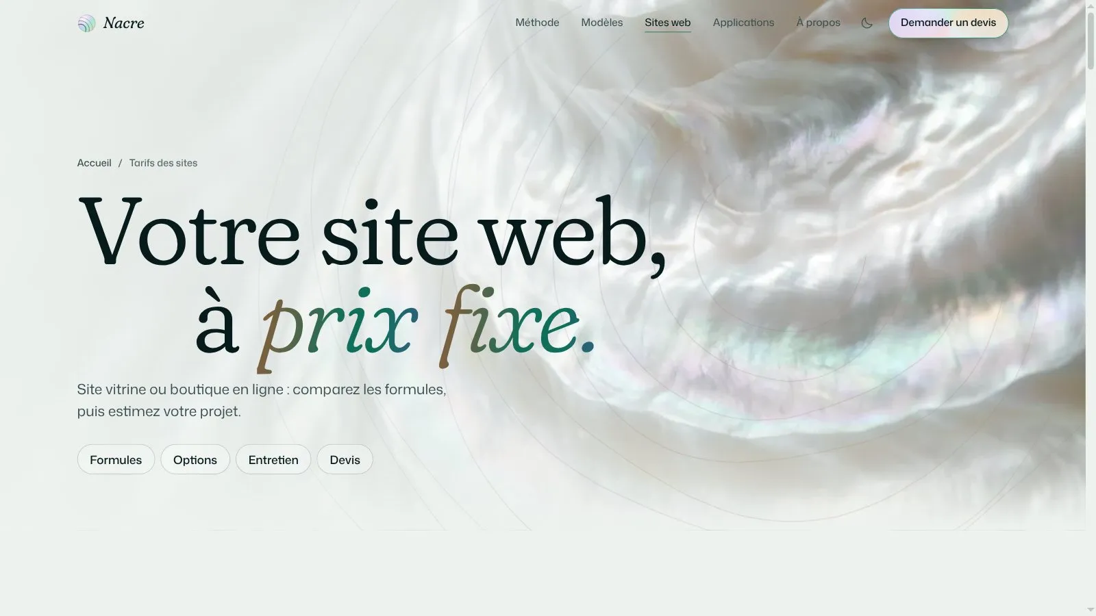 La page des tarifs des sites, sur un fond de nacre blanche